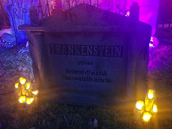 Tombstone without LED spotlights