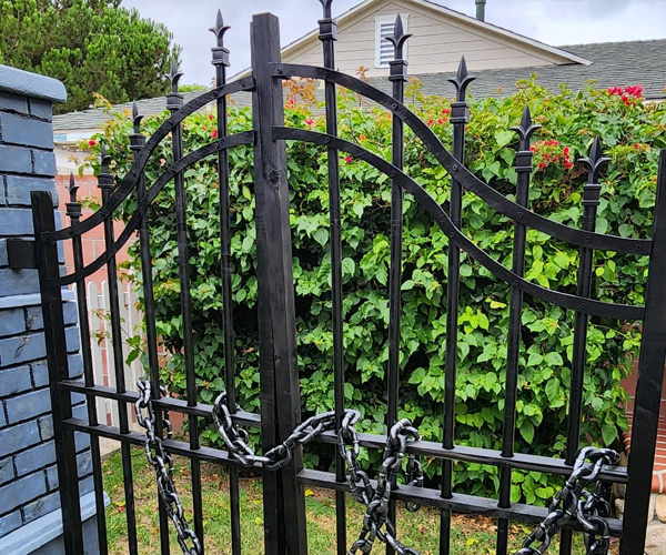 Added the lower arches to the cemetery gate.